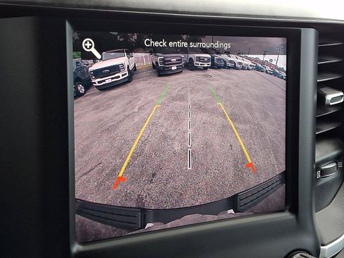Used 2020 RAM 1500 Big Horn AWD/4WD image 18