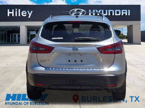 Used 2022 Nissan Rogue Sport SL AWD/4WD image 6