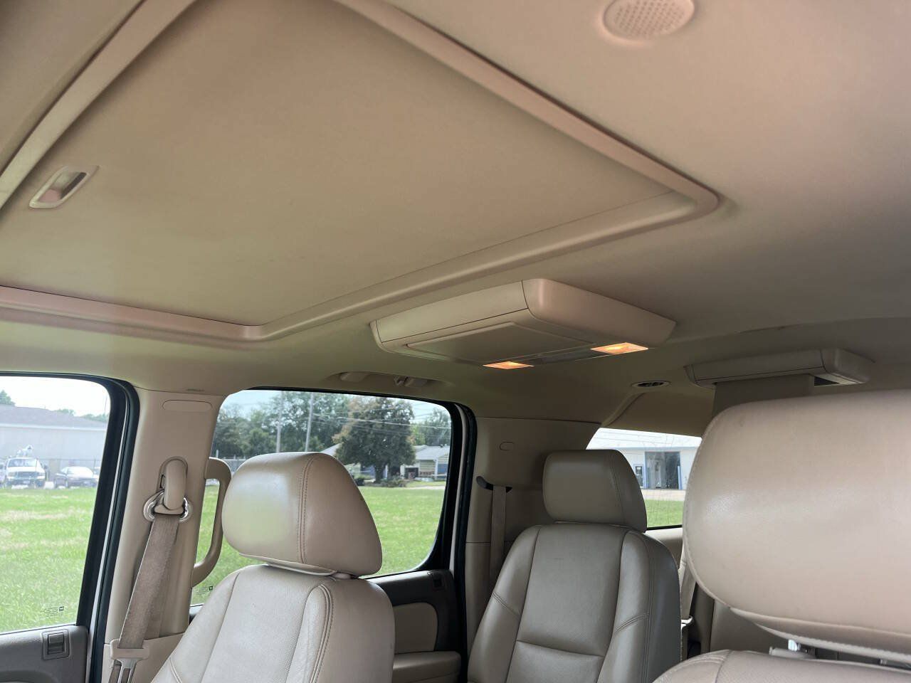 Used 2013 Chevrolet Suburban LTZ AWD/4WD image 11
