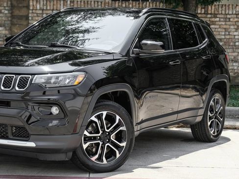 Used 2023 Jeep Compass Limited AWD/4WD image 13