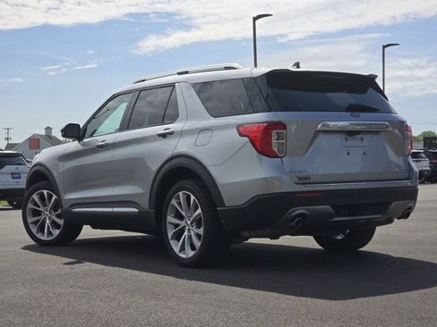 Used 2021 Ford Explorer Platinum w/ Premium Technology Package AWD/4WD image 21