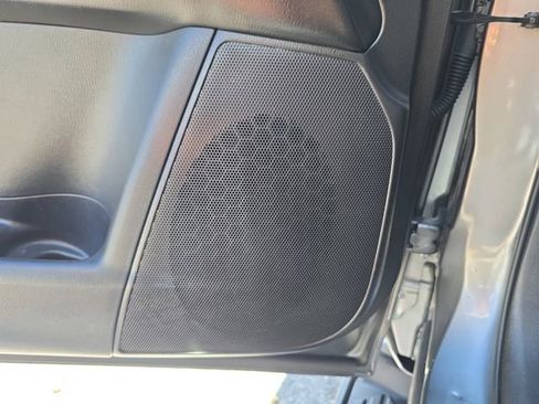 Used 2024 Nissan Armada SL w/ Captain's Chairs Package image 18