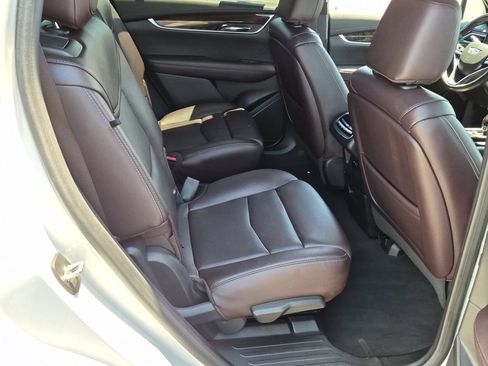 Certified 2020 Cadillac XT6 Premium Luxury FWD image 24