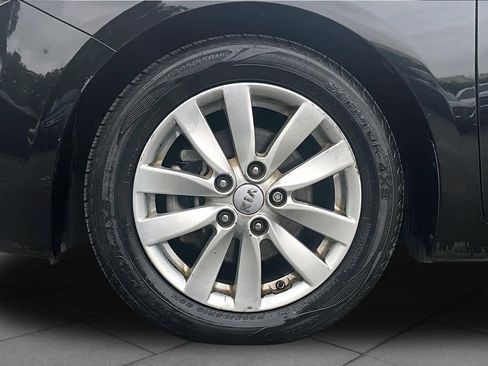 Used 2016 Kia Forte LX w/ LX Popular Plus Package FWD image 11