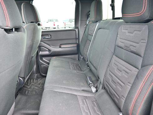 Used 2025 Nissan Frontier PRO-4X w/ Pro Convenience Package AWD/4WD image 14