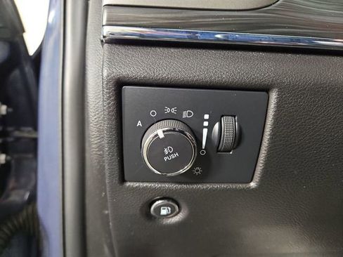 Used 2021 Jeep Grand Cherokee Limited w/ Sun & Sound Group image 27