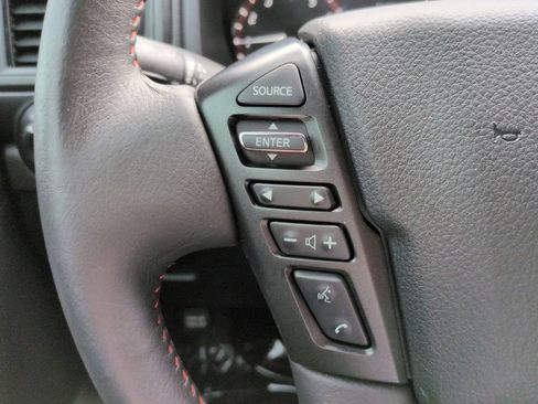 Used 2024 Nissan Titan PRO-4X w/ Pro-4x Convenience Package AWD/4WD image 25