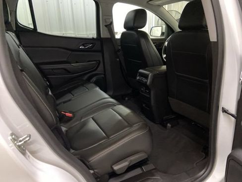 Used 2023 GMC Acadia SLT AWD/4WD image 22