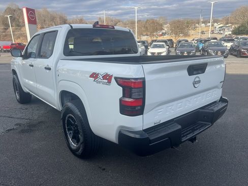 Used 2024 Nissan Frontier S image 3