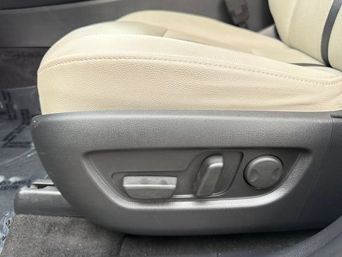 Used 2024 MAZDA CX-90 3.3 Turbo w/ Preferred Plus AWD/4WD image 10