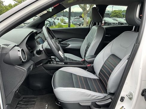 Certified 2023 Nissan Kicks SR w/ SR Premium Package FWD image 12