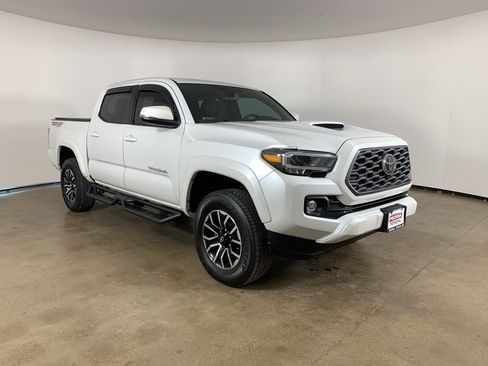 Used 2021 Toyota Tacoma TRD Sport w/ TRD Premium Sport Package image 6