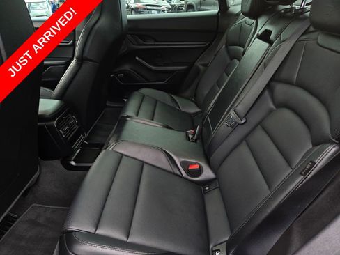 Used 2022 Porsche Taycan 4S AWD/4WD image 15