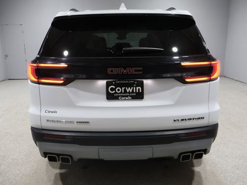 Used 2025 GMC Acadia Elevation image 3