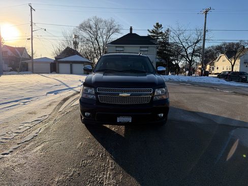 Used 2011 Chevrolet Tahoe LT w/ Texas Edition image 2