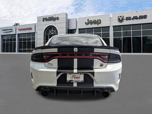 Used 2023 Dodge Charger Scat Pack w/ Navigation & Travel Group RWD image 4