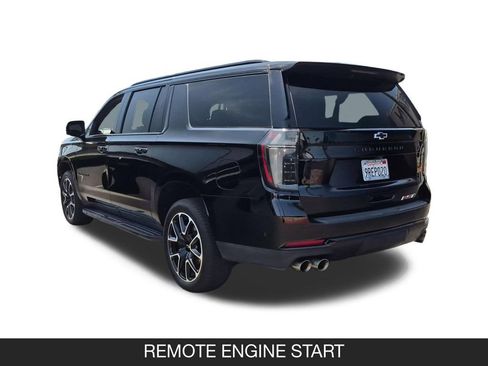 Used 2025 Chevrolet Suburban RST w/ Comfort Package AWD/4WD image 7
