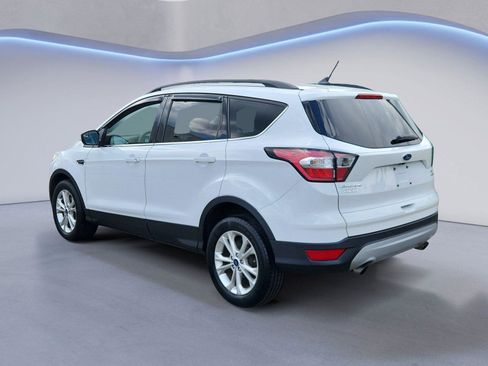 Used 2018 Ford Escape SE w/ SE Sync 3 Package AWD/4WD image 5
