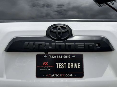 Used 2019 Toyota 4Runner TRD Off-Road AWD/4WD image 15