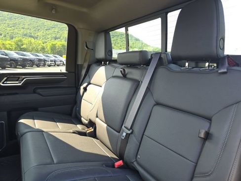 Used 2025 Chevrolet Silverado 3500 LTZ w/ LTZ Plus Package AWD/4WD image 34