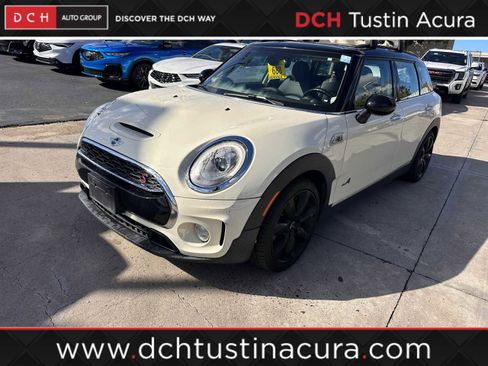 Used 2017 MINI Cooper Clubman S image 1