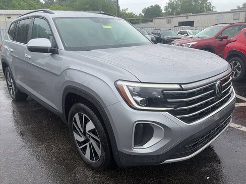 Used 2026 Volkswagen Atlas SE AWD/4WD image 1