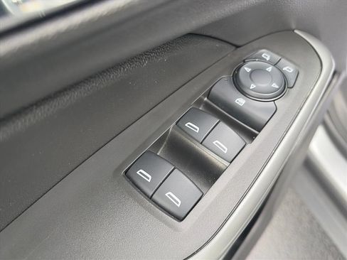 Used 2024 Chevrolet Trax RS w/ Driver Confidence Package FWD image 26