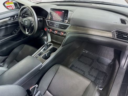 Used 2018 Honda Accord LX image 29