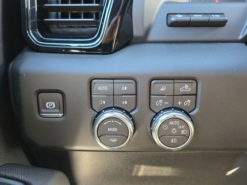 New 2026 GMC Sierra 2500 AT4X AWD/4WD image 18