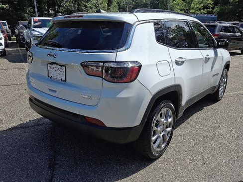 Certified 2023 Jeep Compass Latitude AWD/4WD image 7