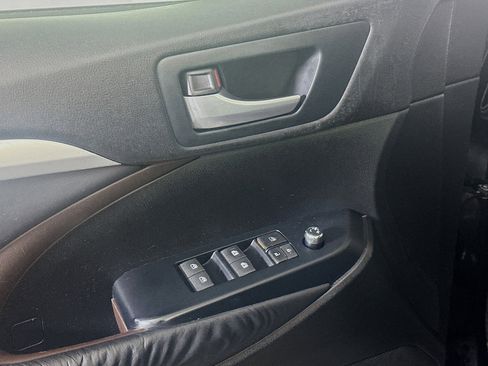 Used 2015 Toyota Highlander XLE image 15