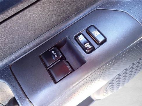 Used 2014 Toyota FJ Cruiser 4WD w/ Convenience Package image 12