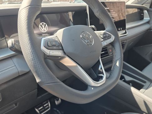 New 2026 Volkswagen Tiguan SE R-Line AWD/4WD image 14