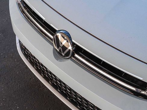 New 2026 Volkswagen Jetta SE image 8