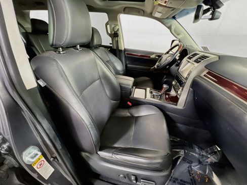 Used 2017 Lexus GX 460 Luxury AWD/4WD image 29