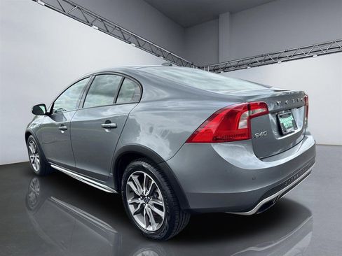 Used 2016 Volvo S60 T5 Cross Country Platinum AWD/4WD image 5