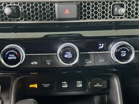 Used 2025 Honda Civic Sport image 23