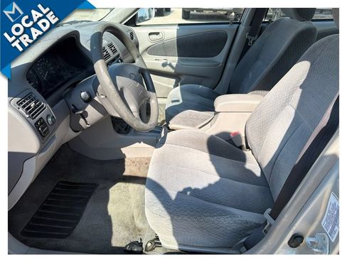 Used 2001 Toyota Corolla LE FWD image 10
