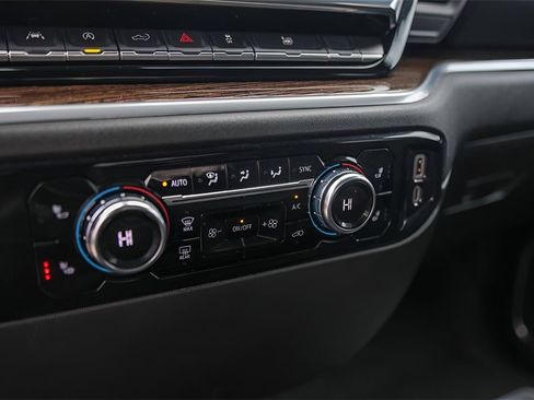 Used 2023 GMC Sierra 1500 Elevation image 19