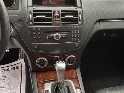 Used 2009 Mercedes-Benz C 300 Sedan image 11