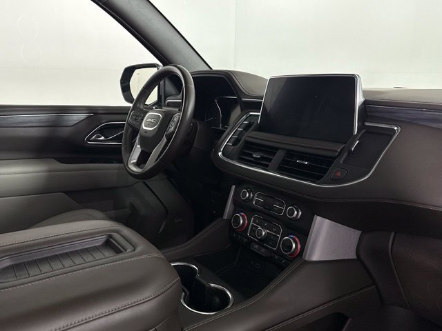 Used 2021 GMC Yukon XL SLT w/ Rear Media and Nav Package RWD image 18