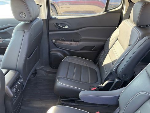 Used 2023 GMC Acadia Denali w/ Denali Ultimate Package image 29