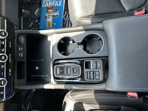 Certified 2023 Honda Pilot Touring image 24