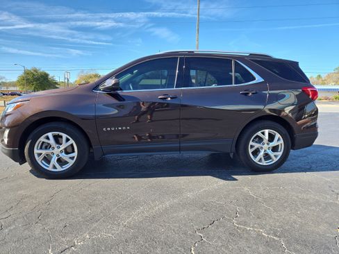 Used 2020 Chevrolet Equinox LT image 8