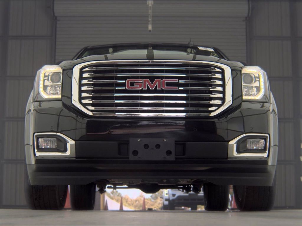 Used 2018 GMC Yukon SLT w/ Premium Edition AWD/4WD image 5
