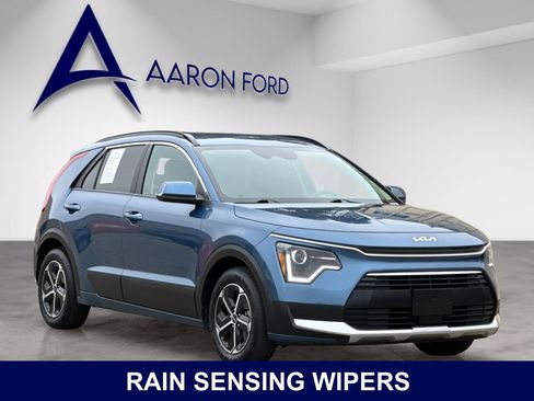 Used 2024 Kia Niro EX FWD image 8