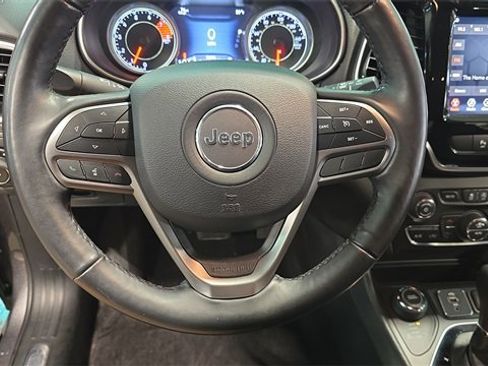 Used 2019 Jeep Cherokee Limited image 27