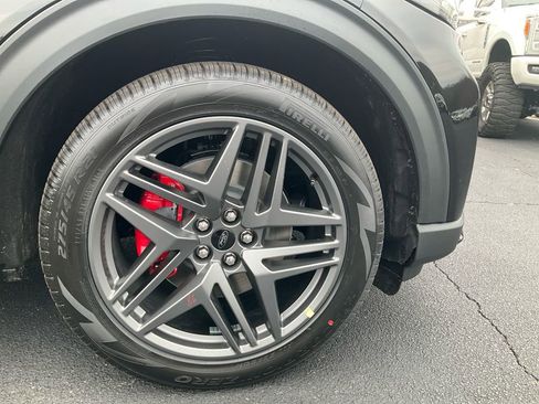 New 2026 Ford Explorer ST w/ Sun And Sound Package image 10