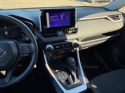 Used 2025 Toyota RAV4 LE image 12