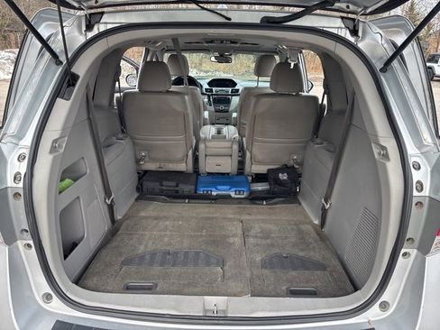 Used 2014 Honda Odyssey Touring image 11